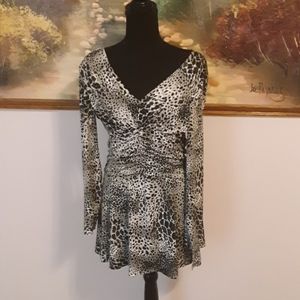 jtb long sleeve vneck top